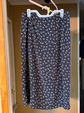Forever 21 Navy Blue Floral Midi Skirt